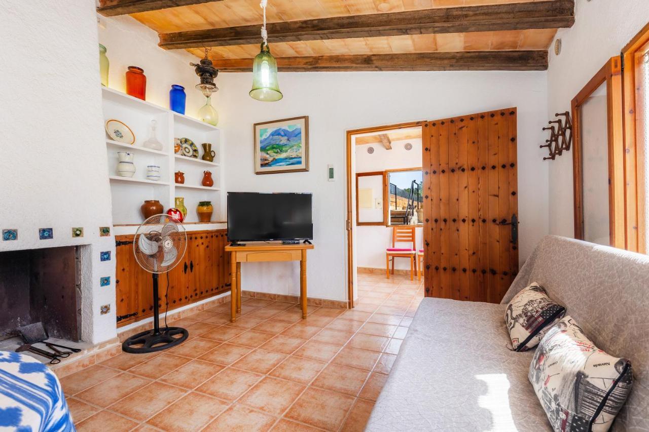 הוילה קאלה בונה Sa Casa Des Pintor Miquel Vives 213 מראה חיצוני תמונה