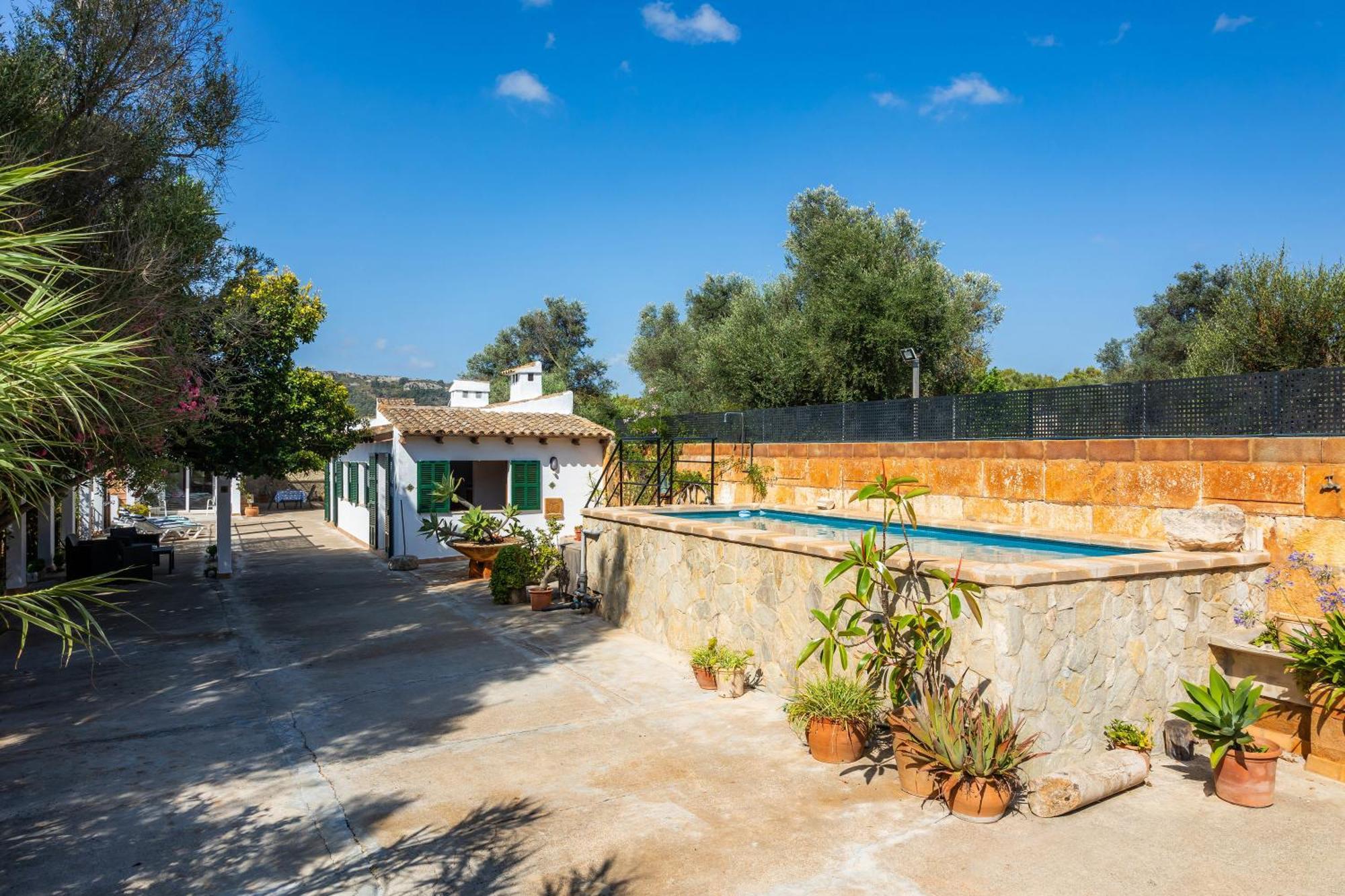 הוילה קאלה בונה Sa Casa Des Pintor Miquel Vives 213 מראה חיצוני תמונה
